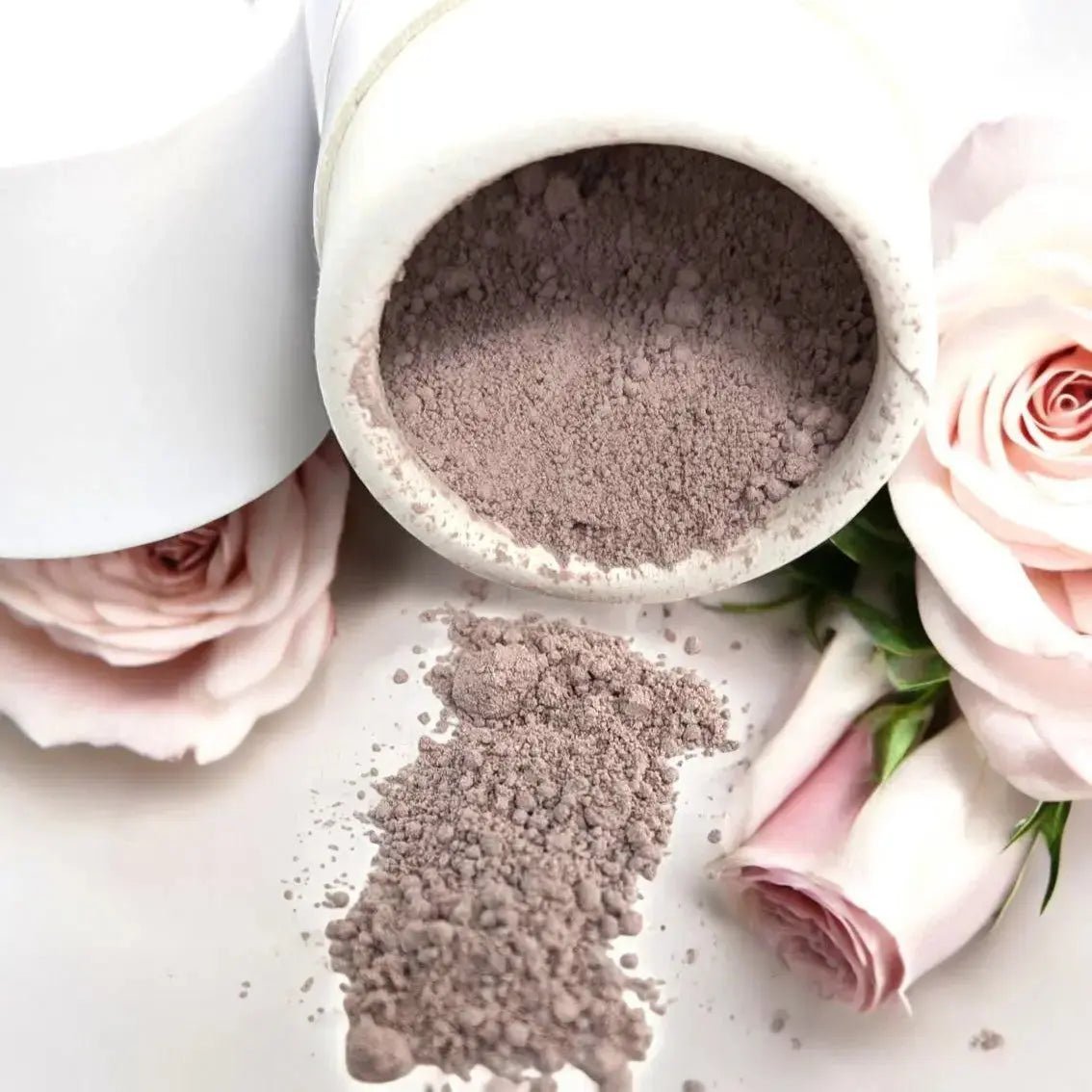 Treat It – Dry Clay & Herb Mask.